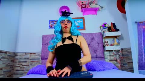 Melanny taylor online show from November 18, 2025, 9:30 pm