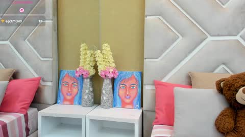 Snapshot of melany_ebonyy chatting on January 31, 2025, 11:35 am Melanie online show from January 31, 2025, 11:35 am