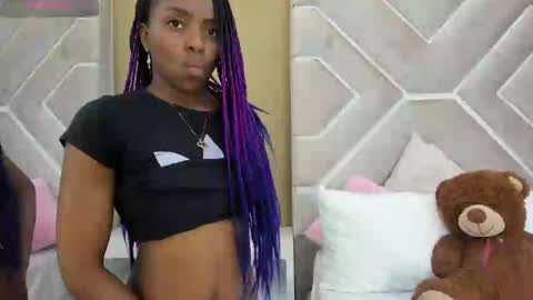 Snapshot of melany_ebonyy chatting on February 27, 2025, 5:36 pm Melanie online show from February 27, 2025, 5:36 pm