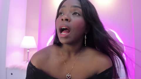 Snapshot of melany_ebonyy chatting on October 3, 2025, 3:58 am Melanie online show from October 3, 2025, 3:58 am