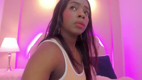 Snapshot of melany_ebonyy chatting on October 5, 2025, 3:38 am Melanie online show from October 5, 2025, 3:38 am