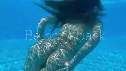 Snapshot of melanybunny chatting on November 26, 2025, 6:53 pm Adel online show from November 26, 2025, 6:53 pm