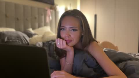 Snapshot of melanybunny chatting on July 9, 2026, 7:18 pm Adel online show from July 9, 2026, 7:18 pm