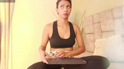 Melany online show from April 27, 2026, 2:59 pm