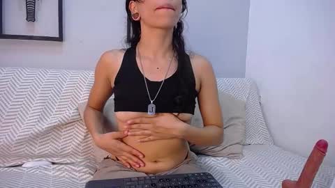 melanyvelvet online show from February 21, 2026, 2:01 am