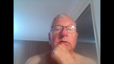 Snapshot of melbourne000 chatting on February 13, 2025, 11:37 pm melbourne000 online show from February 13, 2025, 11:37 pm