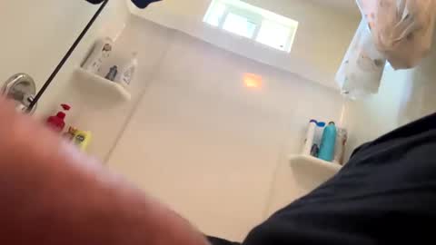 Snapshot of melbro0330 chatting on March 2, 2025, 9:01 pm melbro0330 online show from March 2, 2025, 9:01 pm