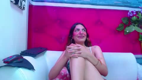 melhiza online show from December 6, 2024, 2:38 pm