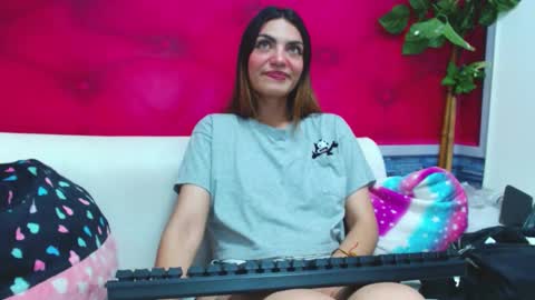 melhiza online show from December 16, 2024, 12:26 am