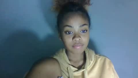 Snapshot of meliana98 chatting on October 31, 2025, 4:19 pm meliana98 online show from October 31, 2025, 4:19 pm