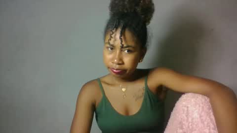 Snapshot of meliana98 chatting on November 5, 2025, 9:59 pm meliana98 online show from November 5, 2025, 9:59 pm