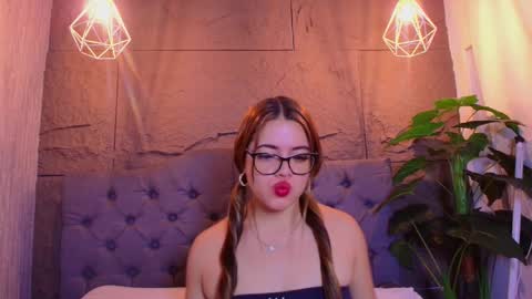 melida_scars online show from February 16, 2026, 12:12 pm
