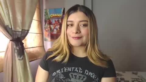 Snapshot of meliinna_xxx chatting on April 8, 2026, 7:47 pm meliinna_xxx online show from April 8, 2026, 7:47 pm
