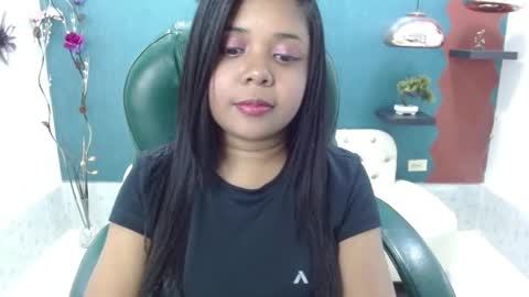 Snapshot of melika_sweet chatting on January 20, 2025, 5:37 pm eli online show from January 20, 2025, 5:37 pm