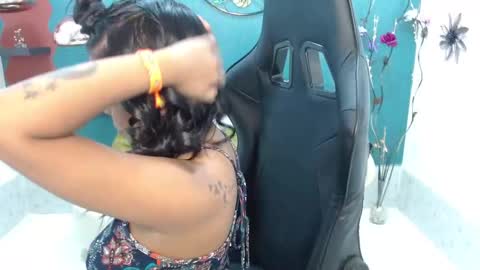 Snapshot of melika_sweet chatting on March 1, 2025, 5:49 pm eli online show from March 1, 2025, 5:49 pm