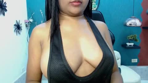 Snapshot of melika_sweet chatting on March 11, 2025, 5:57 pm eli online show from March 11, 2025, 5:57 pm