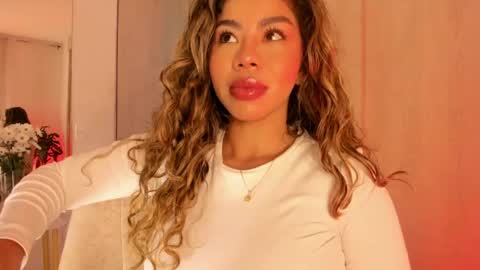 Snapshot of melina_ferrer1 chatting on May 30, 2026, 12:46 pm EI online show from May 30, 2026, 12:46 pm