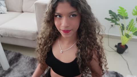MelinaSmith  online show from January 17, 2025, 8:11 pm