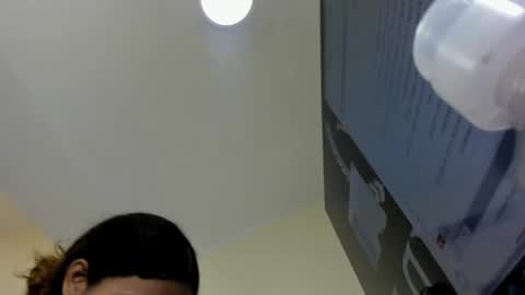 M E L I N A  online show from December 15, 2025, 7:29 pm