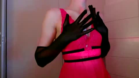 Moni online show from April 24, 2026, 12:13 am