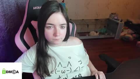 melisanilson online show from December 21, 2025, 7:43 pm