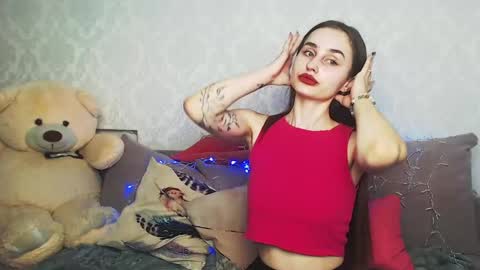 melisareu online show from December 15, 2024, 1:54 pm