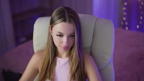 Melisa Ross online show from September 21, 2025, 6:37 am