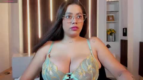 Snapshot of melisasotoo chatting on November 11, 2025, 8:42 pm Melissa Everyday From 1430 to 2130 Col Time online show from November 11, 2025, 8:42 pm