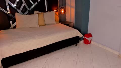 Snapshot of melissa_23_ chatting on October 3, 2025, 11:29 am melissa_23_ online show from October 3, 2025, 11:29 am