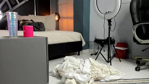 Snapshot of melissa_23_ chatting on November 11, 2025, 11:43 am melissa_23_ online show from November 11, 2025, 11:43 am