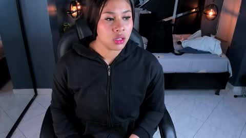 Snapshot of melissa_23_ chatting on November 24, 2025, 11:43 am melissa_23_ online show from November 24, 2025, 11:43 am