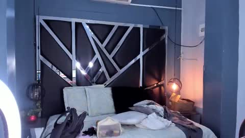 Snapshot of melissa_23_ chatting on December 17, 2025, 11:38 am melissa_23_ online show from December 17, 2025, 11:38 am