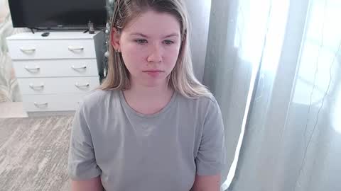 Snapshot of melissa__ray chatting on January 23, 2025, 8:36 am Melissa Ray online show from January 23, 2025, 8:36 am