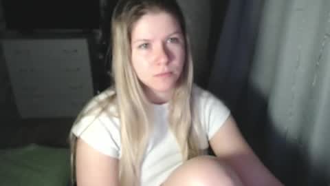Snapshot of melissa__ray chatting on January 24, 2025, 2:28 am Melissa Ray online show from January 24, 2025, 2:28 am