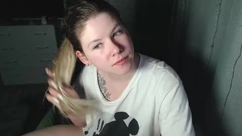 Snapshot of melissa__ray chatting on January 26, 2025, 6:37 pm Melissa Ray online show from January 26, 2025, 6:37 pm