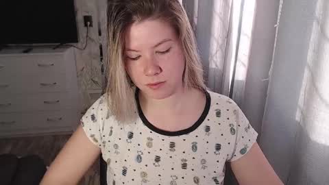 Snapshot of melissa__ray chatting on January 31, 2025, 9:59 am Melissa Ray online show from January 31, 2025, 9:59 am