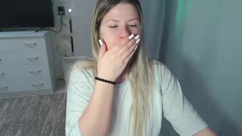 Snapshot of melissa__ray chatting on February 10, 2025, 2:08 am Melissa Ray online show from February 10, 2025, 2:08 am