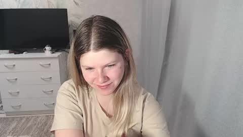 Snapshot of melissa__ray chatting on March 3, 2025, 2:04 am Melissa Ray online show from March 3, 2025, 2:04 am