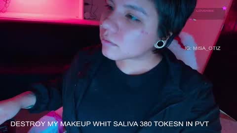 Lissa  online show from November 4, 2025, 11:42 am