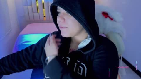 Lissa  online show from November 24, 2025, 11:10 am