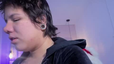 Lissa  online show from December 1, 2025, 11:15 am