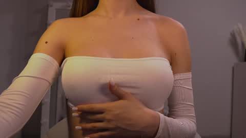 WE ARE NOT LESBIAN WE ARE NOT KISSING Alisa right  Katty left.  Free action requestsBAN  .     start online show from February 8, 2025, 7:27 pm