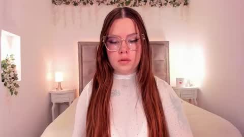 melissa_es online show from February 4, 2026, 1:17 pm