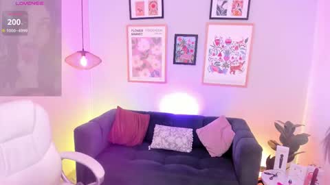 Melissa 3 online show from December 20, 2025, 6:42 am