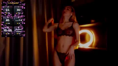 Melissa - Your Dream Girl  online show from March 15, 2026, 2:23 pm