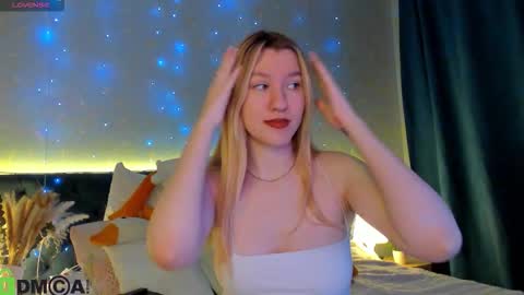 melissa_moooree online show from November 29, 2025, 8:17 am