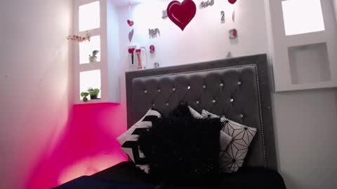 Melissa online show from September 23, 2025, 7:50 pm