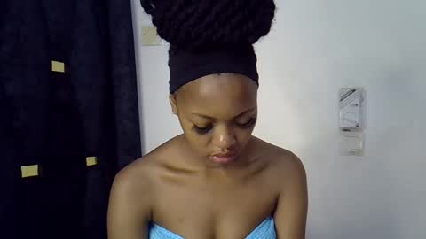 Snapshot of melissah_hot chatting on May 5, 2026, 3:42 pm melissah_hot online show from May 5, 2026, 3:42 pm