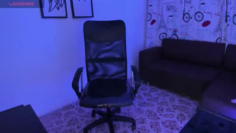 MELISSA online show from December 17, 2025, 3:23 am