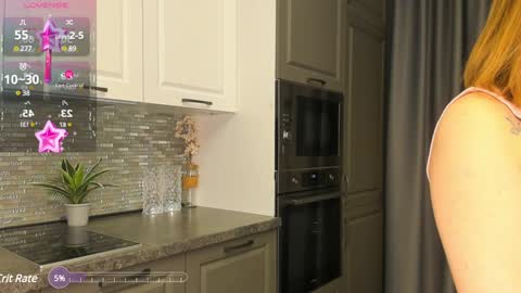 Snapshot of melissalamba chatting on January 16, 2025, 2:08 pm Polly help me reach 100 thumbs up online show from January 16, 2025, 2:08 pm